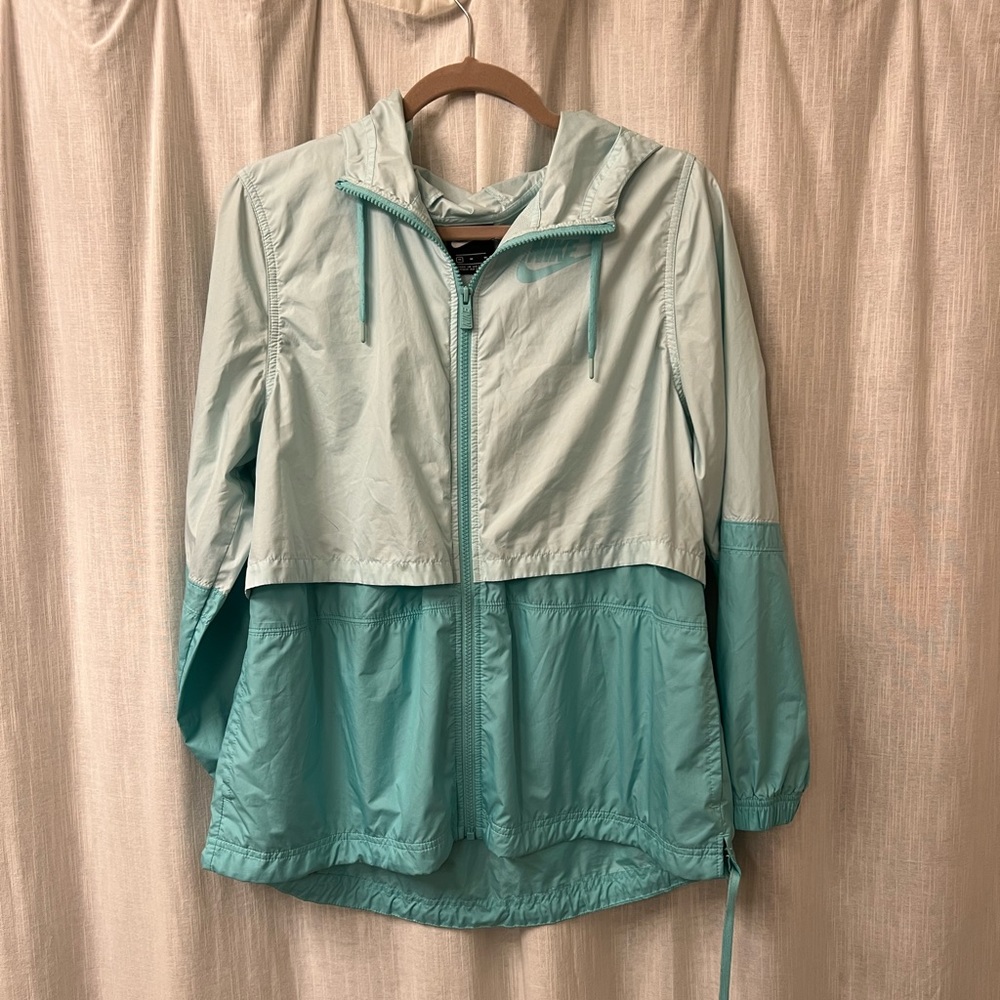 Mint and turquoise Nike Windebreaker